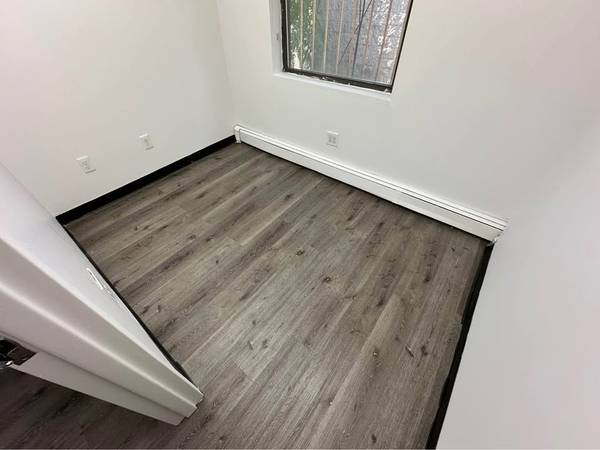 $800 / 100ft2 - Private Office Room for Rent – Forest Hills (Austin Street) (Forest Hills)64147842830851120