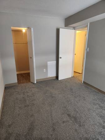 $1,450 / 1br - 670ft2 - 1bd 1ba, Olympic-Size Swimming Pool, New Laundry Facility (6936 Walker Mill Rd, Capitol Heights, MD)63882464206467120
