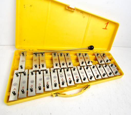 Trophy 25 Note School Xylophone (Glockenspiel) with Mallet and Case 1