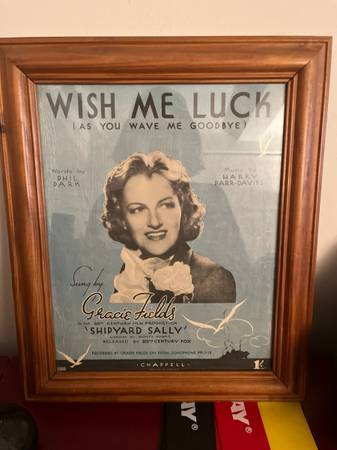 Deseadme suerte, astillero Gracie Fields Sally - $75 (Nueva York)63471463085699121