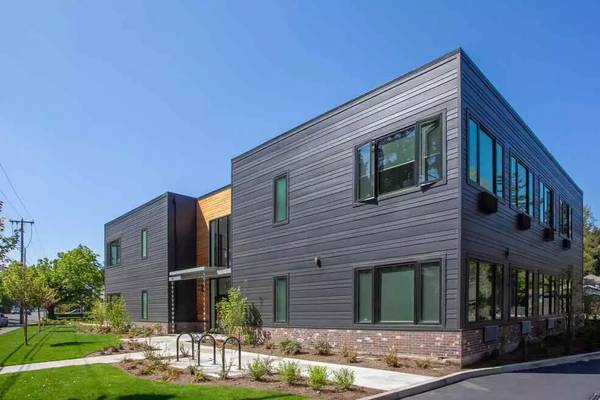 $1,399 / 425ft2 - Love your new apartment home! Beautiful Studio floorplans. (Portland)63615696153985123