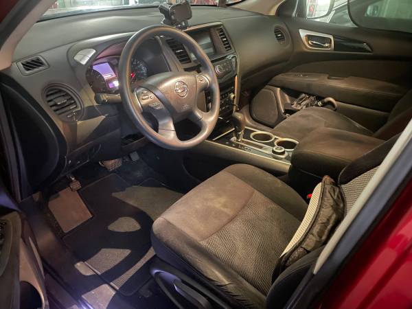 2013 Nissan Pathfinder s - $8,000 (Rockville)63616364111105124