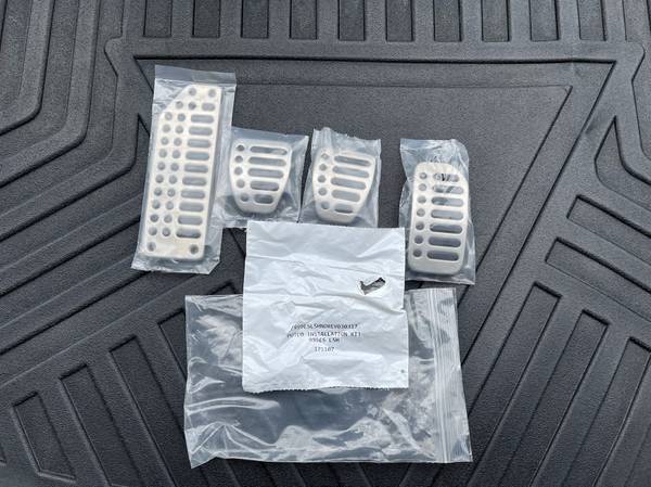 Nissan Sentra Manual Transmission Sport Pedals 999E5-L5001 1