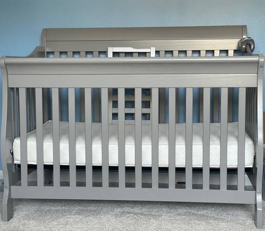 Solid Wood Convertible Crib and Mattress 1