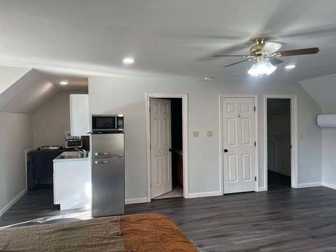 $1,750 / 1br - 700ft2 - Large Studio With Private Bathroom and Large walk in Closet (Hooksett)63932057465475122