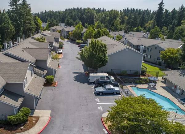 $2,995 / 3br - 1345ft2 - Home is Where the Heart is – Make Yours Shine Brightly Here! (Kent - Canyon Ridge Plaza)63688333245057123