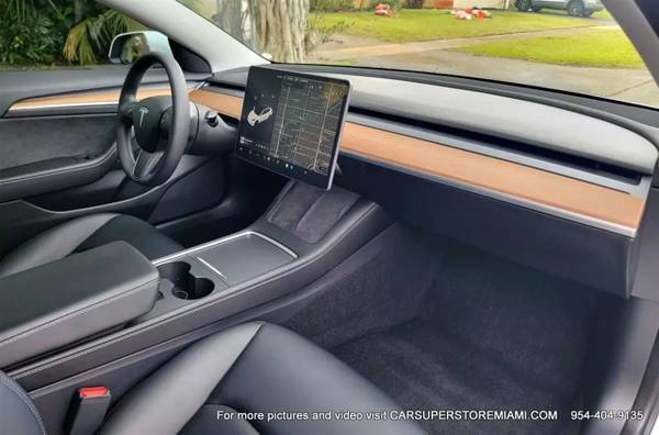2021 Tesla Model 3 Standard Range Plus Sedan 4D - $18,995 (5971 W Hallandale Beach Blvd, West Park)63479628389251123