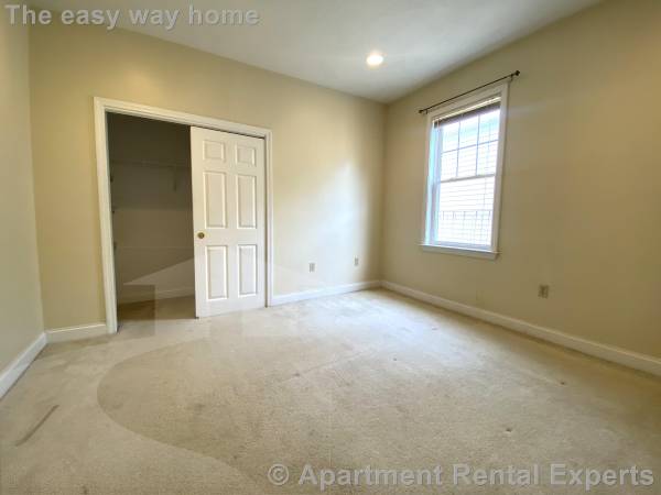 $2,800 / 1br - --- Updated 1 bed -- ((( 5 mins to the T ))) - Central Air - NO FEE (Cambridge \ Central Sq. \ Cambridgeport)63828338998787123