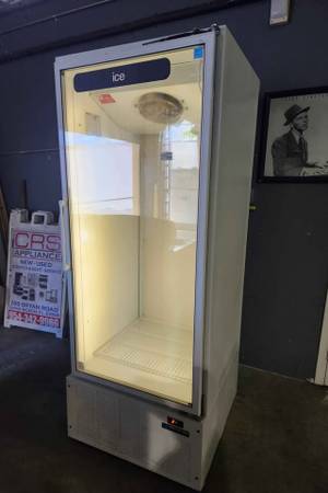 Commercial Freezer MASTER-BILT 1