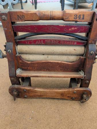 Antique Wringer 1