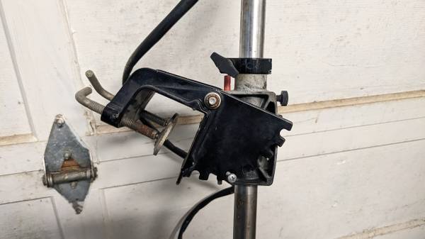 Motor de arrastre Vintage Mercury Thruster II de 12 voltios - $60 (pacifica)63439756942467121