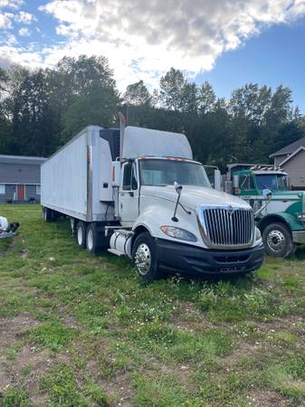2010 International Prostar Tractor 1