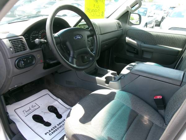 2002 FORD EXPLORER XLS ONE OWNER - $2,695 (WAYNE    MI)63488198432897121