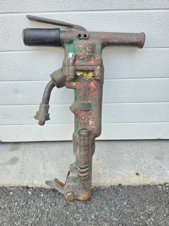 CP Chicago Pneumatic CP1240 Jackhammer Air Pavement concrete Breaker 1
