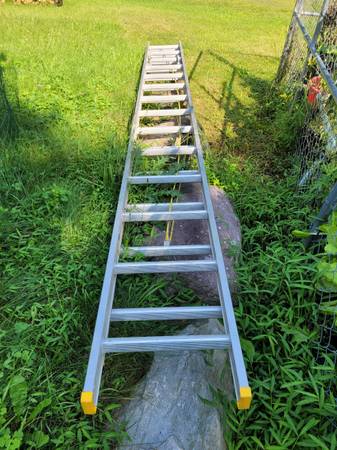 28ft ext ladder. 1