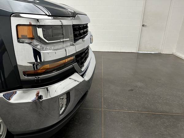 $318/mes - Chevrolet Chevy Silverado 1500 LT 2018 por SOLO - $20,401 (1155 Canton Road Carrollton, OH 44615)63436939928579121