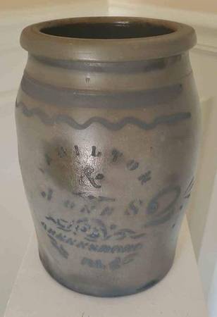 HAMILTON & JONES 2 GAL STENCILED CROCK 1