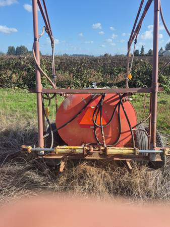 Fertilizer sprayer 1