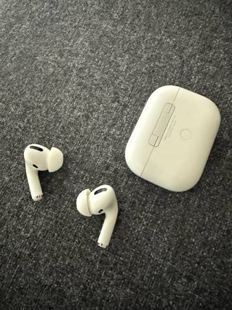 美品 AirPods Pro 楽天市場】【送料無料】Airpods Pro用充電ケース 正規品 Airpods