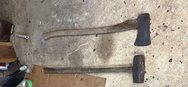 vintage axe and 10lb sledge 1