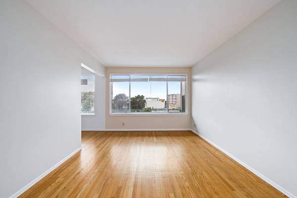 $2,795 / 370ft2 - Studio/Laurel Heights/99Lupine&Masonic/Top Floor/Available Now! (laurel hts / presidio)63826175778817122