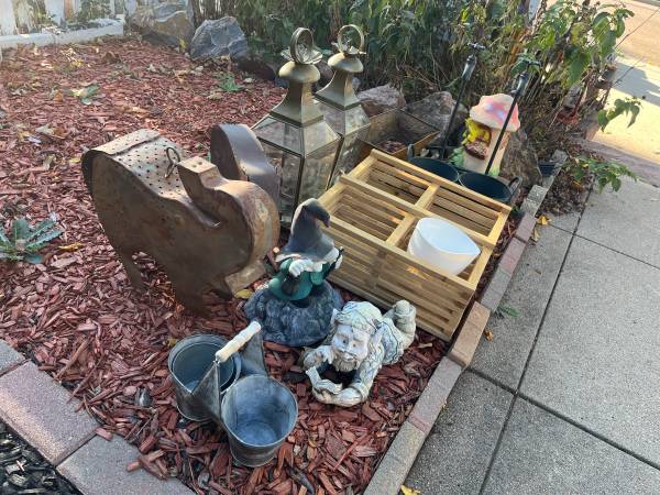 Yard sale photo