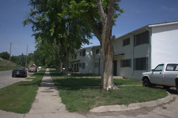 $930 / 2br - 750ft2 - M'side 1st FL 2BR  Hollows Apts  2520 S Rustin  Apt # A (Sioux City)63617082129153121