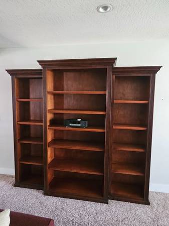 Wall Unit/Bookcase 1