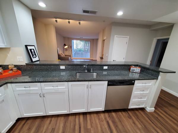 $3,935 / 1br - 889ft2 - Beautiful 1-Bed/1-Bath Surrounded by Comfort and Convenience! (santa clara)63928407496707124