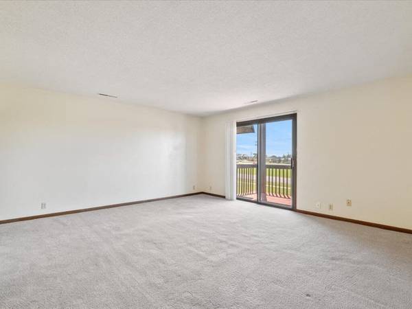 $1,065 / 2hab - 1052ft2 - La Felicidad Crece Aquí 🌿😊 (470 Quail Ct SW, Cedar Rapids, IA)63679458523651124