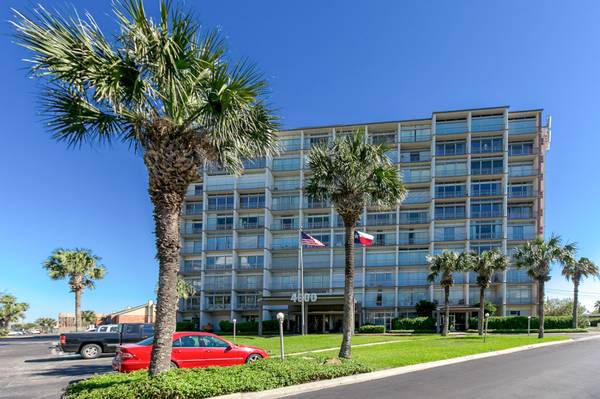 $1600.00 / 1br - 754ft2 - 4600 Ocean Dr Condo-Utilites & Wifi Paid64036537851009123