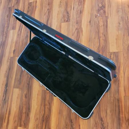 Musicman Cutlass Hardshell case 1