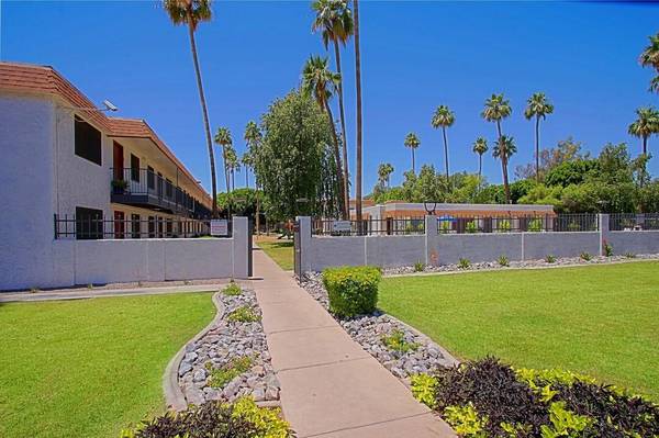 $1,199 / 2br - 789ft2 - Great Location, Pool & Spa, Major Upgrades, Fantastic Community (Mesa)64047539312258122