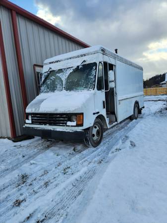 Furgoneta Chevy 1999 - $5.500 (Knoxville)63625129572995122