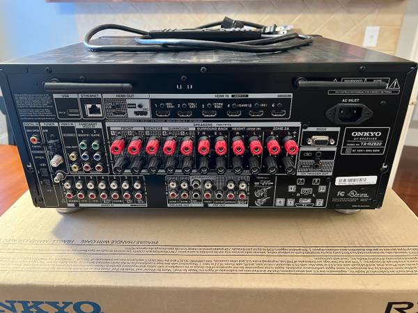 Onkyo TX-RZ820 Receptor AV de 7.2 canales - Excelente estado de alta gama - $300 (Bedford en Falls River - North Raleigh)63469641993603121