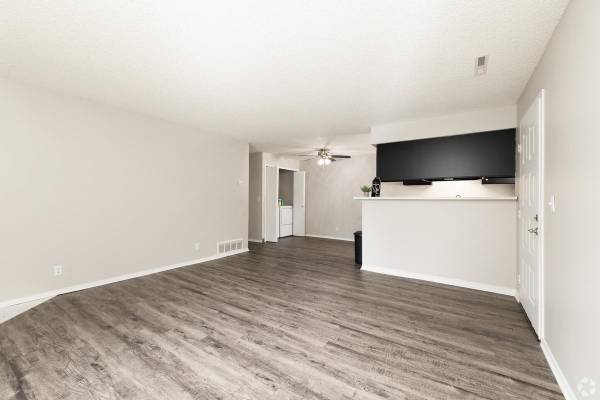 $1,429 / 2br - 1065ft2 - Cocina-comedor, aire acondicionado, centro de fitness, patio de recreo63658230923905122