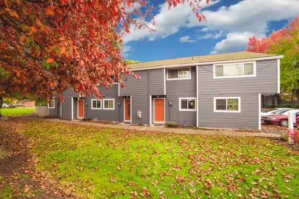 $1,450 / 2br - 825ft2 - 6 weeks free rent with a lease! Conveniently located 2 bed / 1 bath! 8 (BEAVERTON)63672636793985124