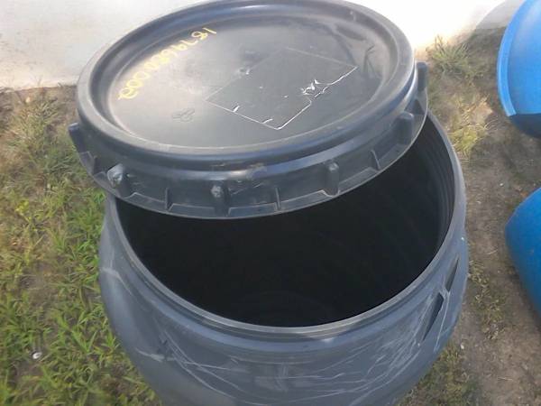 Screw top lid barrels 1