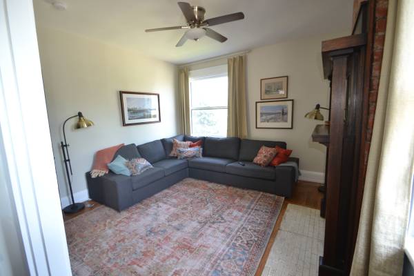 $1,995 / 3br - 1250ft2 - 01E-2:  Hab. 3 dorm. 2 bañ. en edif. familiar doble (NORWOOD/ Hyde Park cerca)63974472294658124
