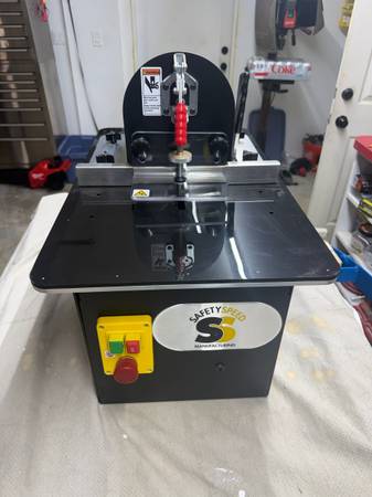 Safety speed pocket hole machine 1