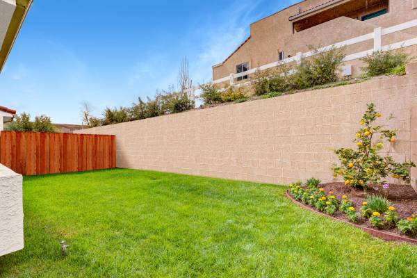 $3,849 / 3br - 1300ft2 - Accent Walls, Energy Saving Hydronic Heating, 3 BD (Santa Clarita)63812226039169122