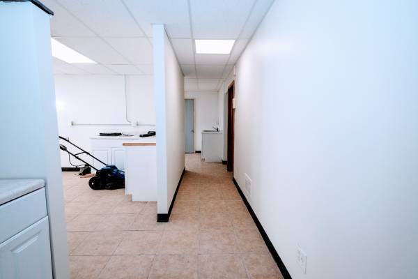 $2,395 / 1000ft2 - Office storefront, high traffic (Belmont-Cragin)64041643591171124
