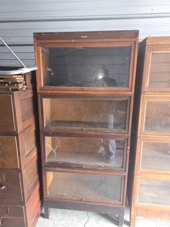2 - Globe-Wernicke barrister bookcases 1