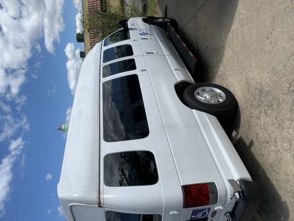 2009 Ford Econoline - Photo 6