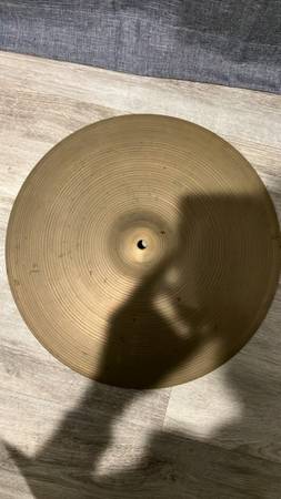 Zildjian 16” Hollow Logo Vintage Crash Cymbal 1