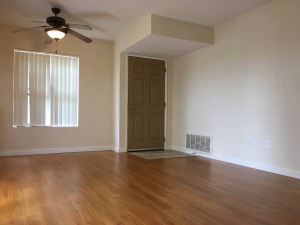 $2,775 / 2br - 920ft2 - 2 Bedroom 2 Bathroom Apartment in Mira Mesa Near Surrento Valley (Mira Mesa)63865815579395121