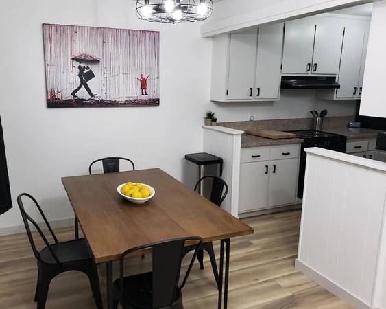 $950 / 1br - Whether you’re a professional, student, or looking for a simple place (La Puente)63818753641217124