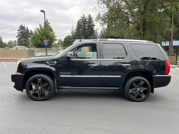 2010 Cadillac Escalade Platinum 6.2L - $10,999 (Tacoma)63617855495555123