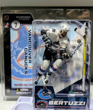 Todd Bertuzzi action figure 1