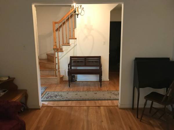 $800 / 2br - 🏡Furnished Rooms in Beautiful Upscale House -- includes all utilities (Vienna)63958909529859122